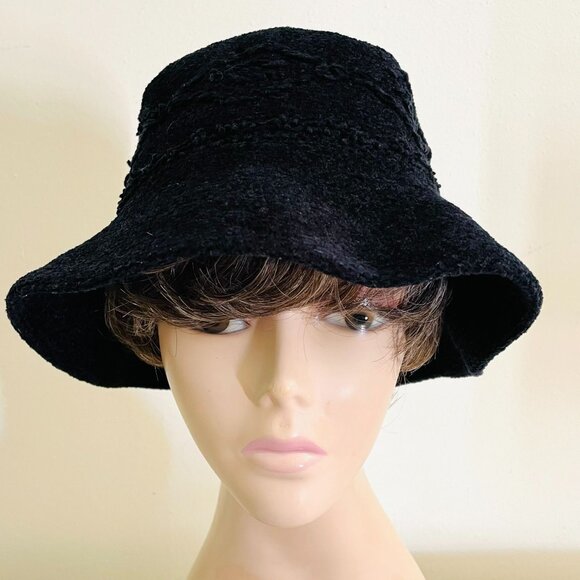 Vintage 90s Black Acrylic Knit Textured Bucket Hat wth 3" brim Collapsable - Picture 1 of 10